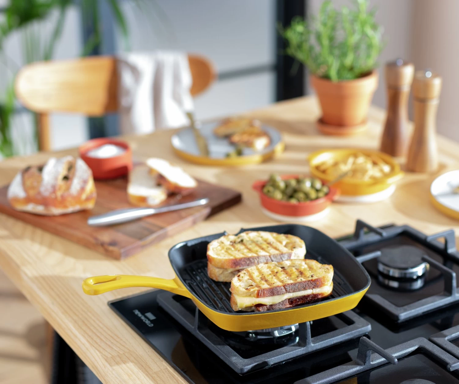 Habitat Global 23cm Cast Iron Griddle Pan - Yellow - Image 2