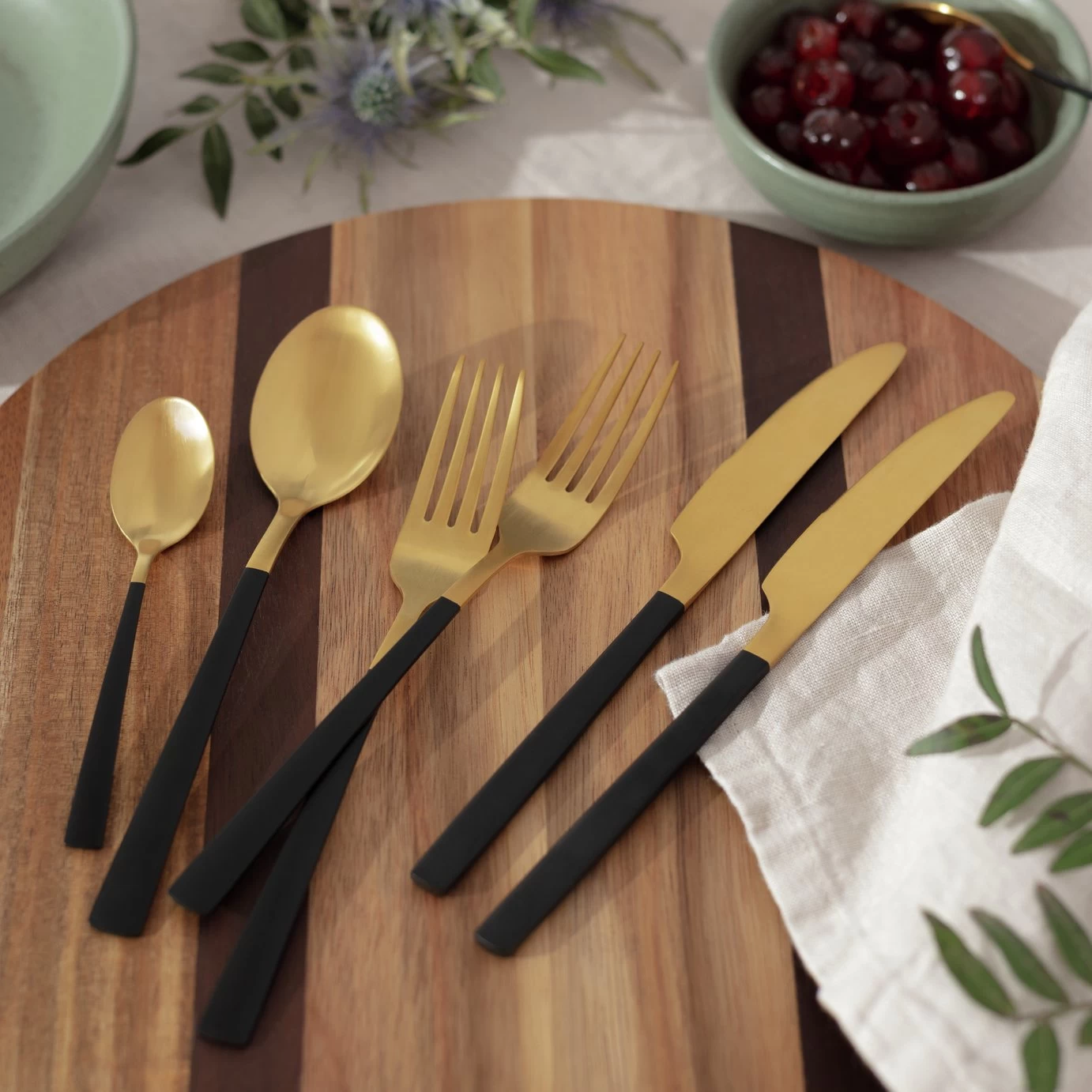 Habitat Two Tone 16 Piece Stainless Steel Cutlery Set - Image 2