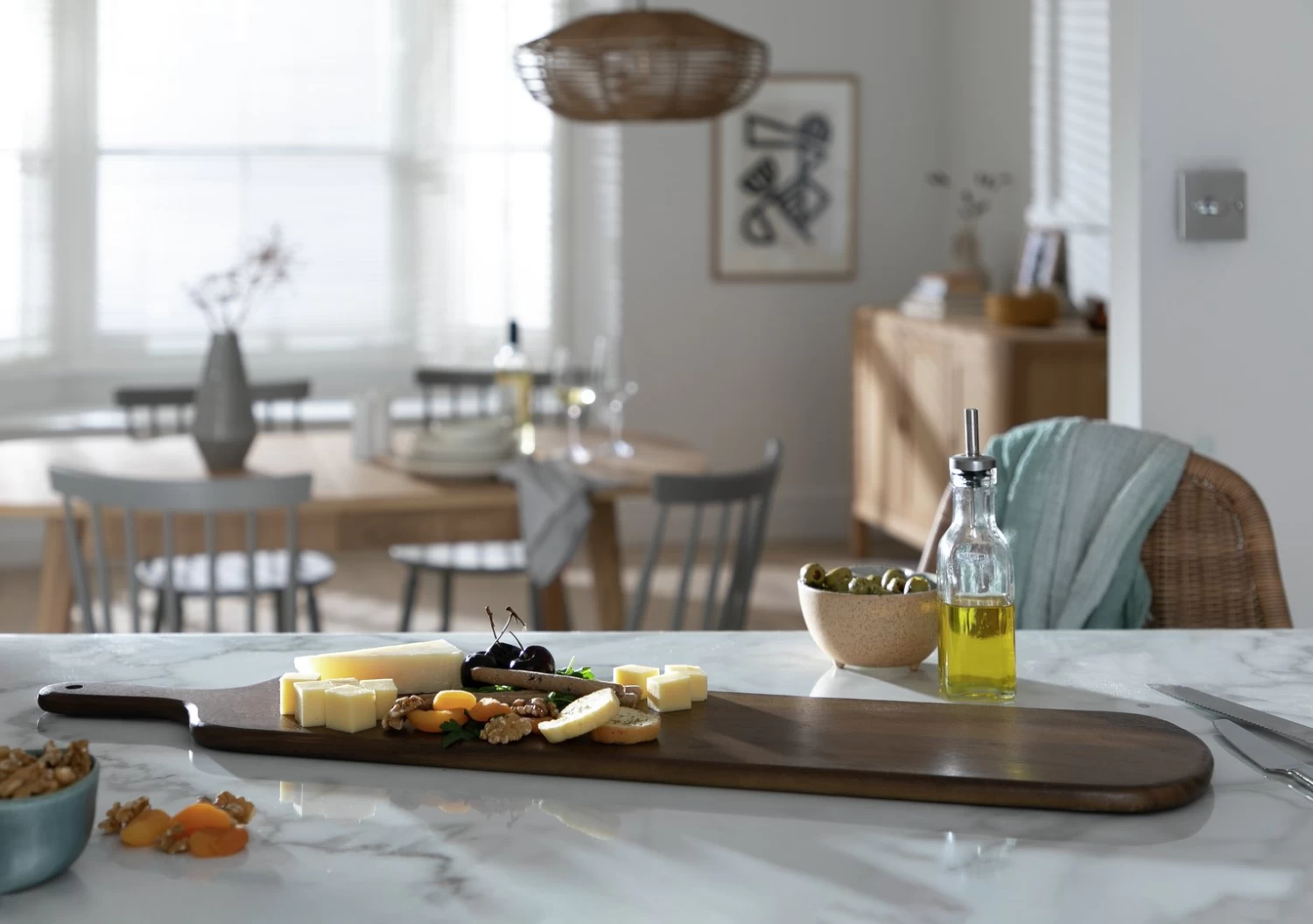 Habitat Fuji Large Paddle Chopping Board - Image 2