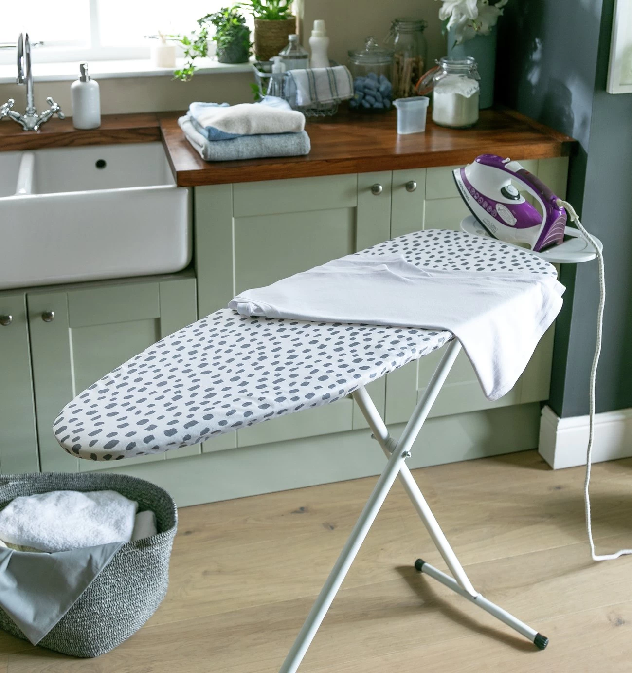 Habitat Small 97 X 34cm Ironing Board - Dalmation - Image 2