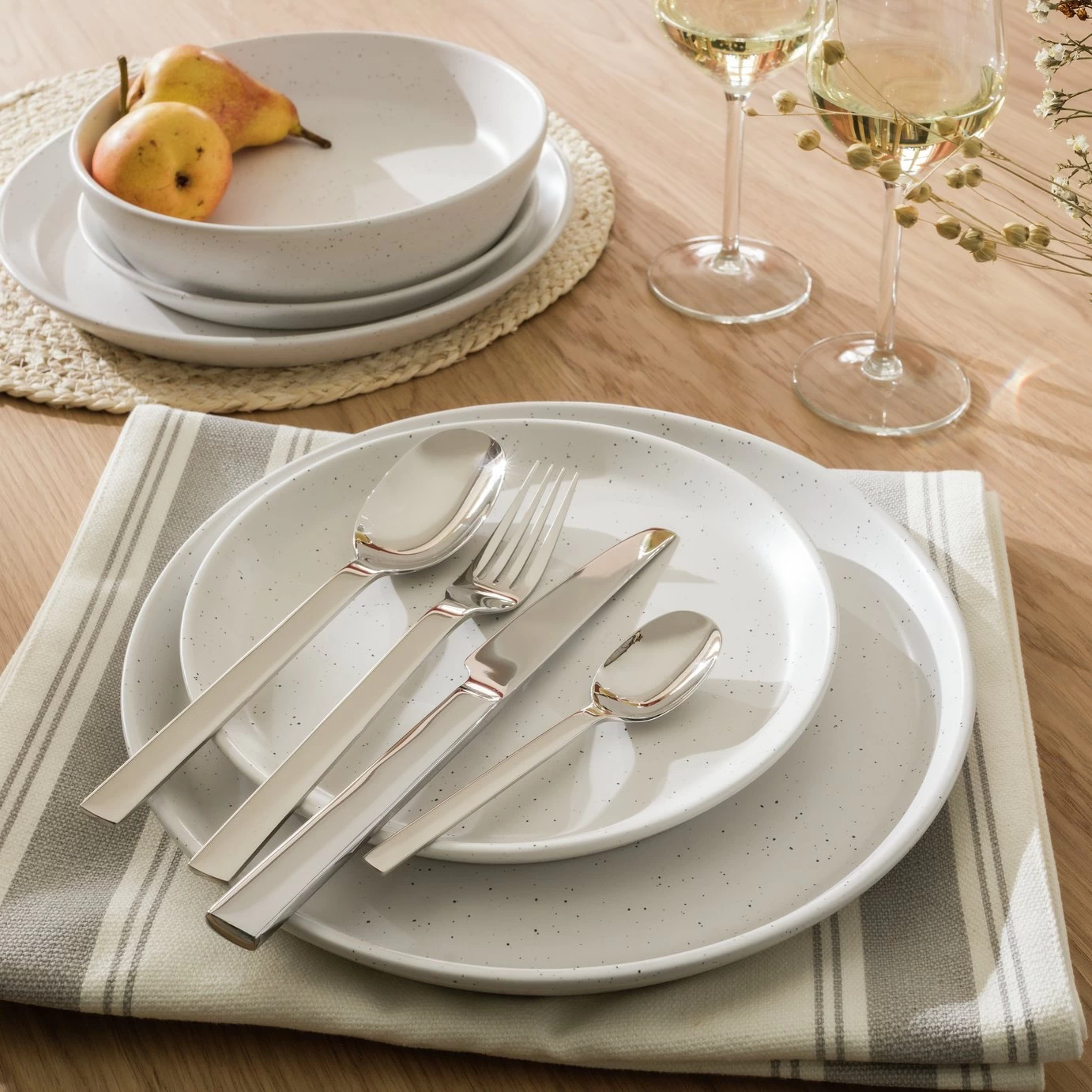 Habitat Addison 16 Piece Stainless Steel Cutlery Set Mirror - Image 2