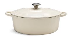 Habitat 4.70 Litre Cast Iron Oval Casserole Dish - Cream