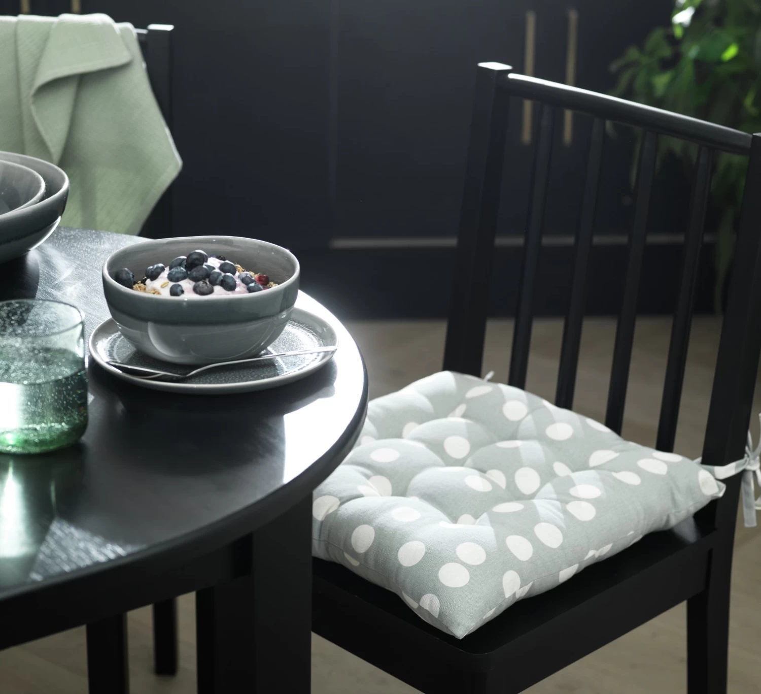 Habitat Spot Pack Of 2 Seat Cushion - Grey And White - Image 2